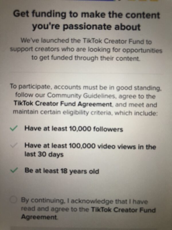 2021-04-17 有人遇到过这种问题吗？我播放量都一百多万了，但是申请基金这里就显示是灰色？要怎么解决，有大神知道吗-极客跨境