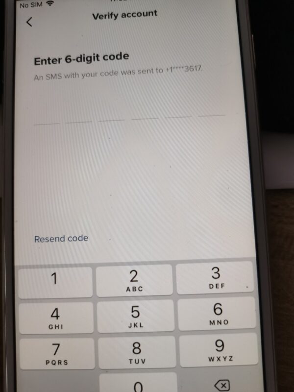 2021-03-29我的账号登录的时候显示需要手机验证码，但是我没绑定过手机号码，有人知道这个问题怎么解决吗？-极客跨境