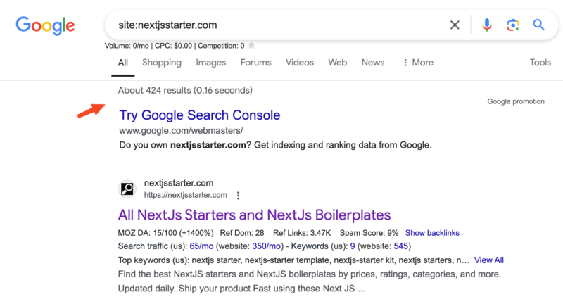 程序化 SEO 案例之 Next JS STARTERS【1/3】 链接：https://nextjsstarter.com/其实这个网站之前分享过，不过当时分享的点主要是关键词调研，有兴趣的朋友可以往前翻翻。 现在之所以再次提及这个网站，主要原因有两个。 其一，这个网站足够简单，实操难度不大，基本人人都能上手。 其二，我自己非常喜欢这种 Lazy SEO 的模式（也是我正在做的事）。 也就是选好一个非常小的 NICHE，用合适内容满足好需求后，剩下就是陪着网站一起成长。 可以从「图一」看到网站的链接数量并不多，这也就是意味着网站基本几个小时便能开发完成并上线。 虽然网站开发简单，但是其获取到的流量并不少，简单看看「图二」与「图三」。 简单一对比，这个小网站的投资收益比惊人。-极客跨境