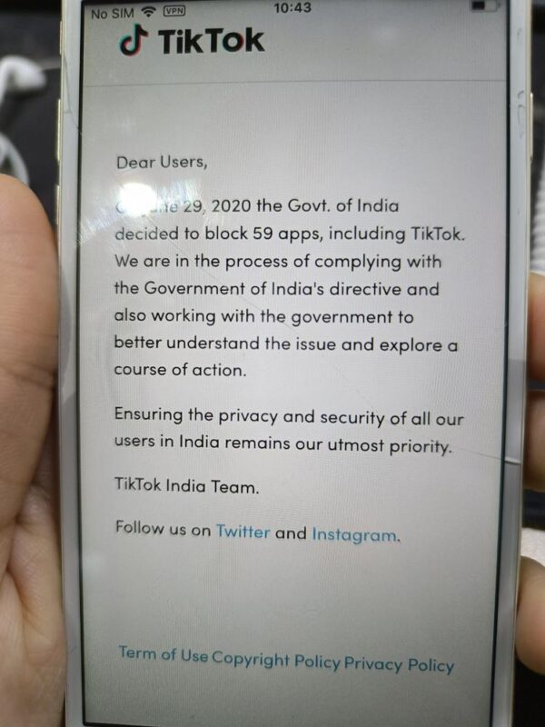 2022-02-10请问有人出现这种情况的吗，UK，business账号的，点analytics和单个视频more data时总是弹出这个，求助！！-极客跨境